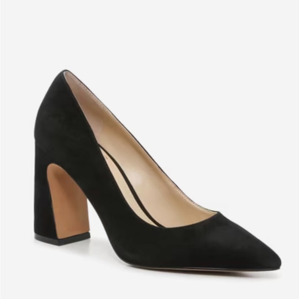 BRAND NEW Vince Camuto Black Suede Pumps